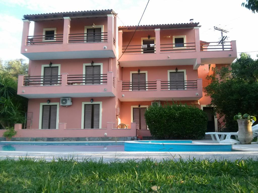 Stathis Apartments Dassiá Eksteriør bilde